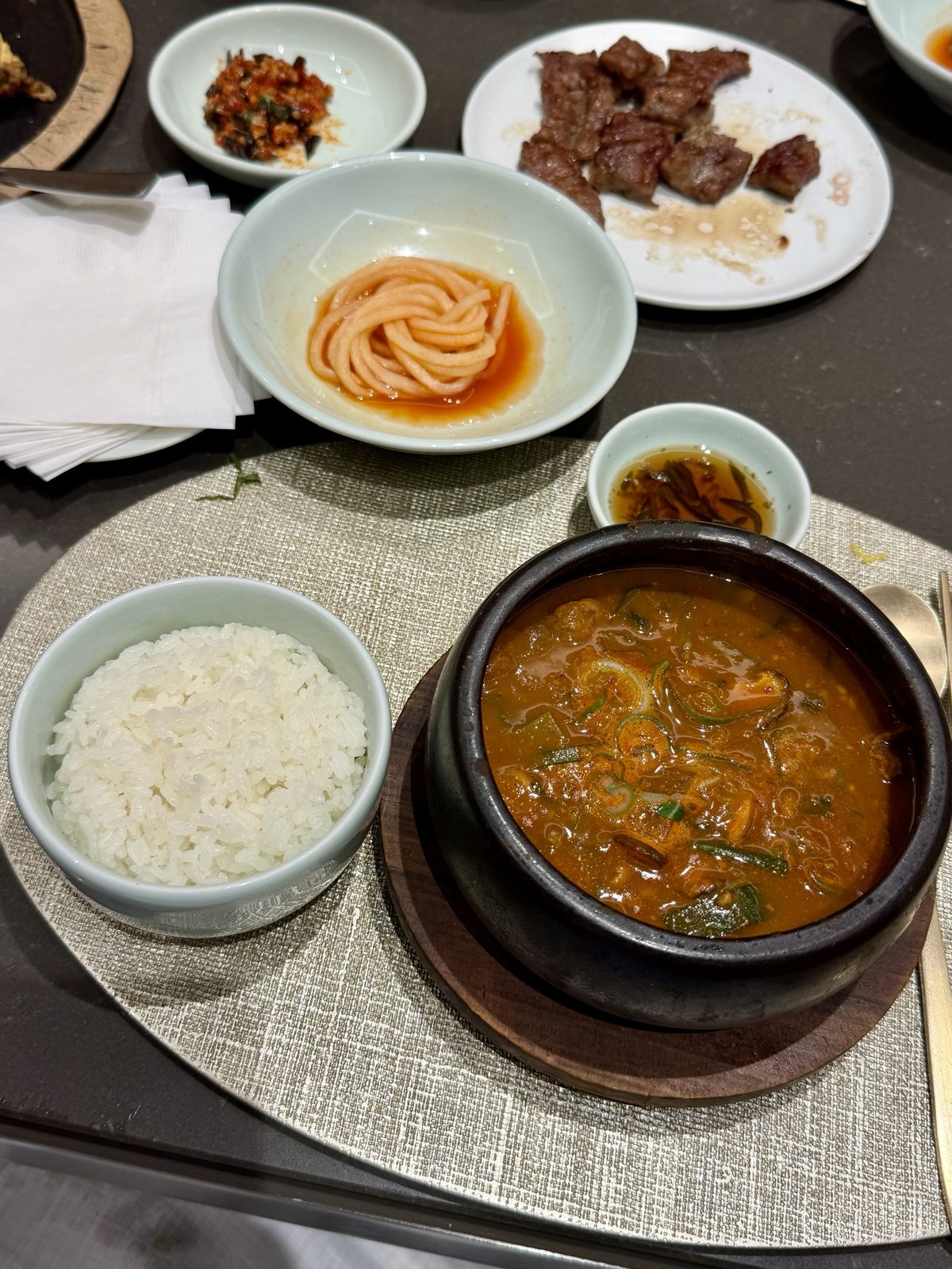 삼원가든 된장찌개와 공기밥 / Doenjang stew with rice